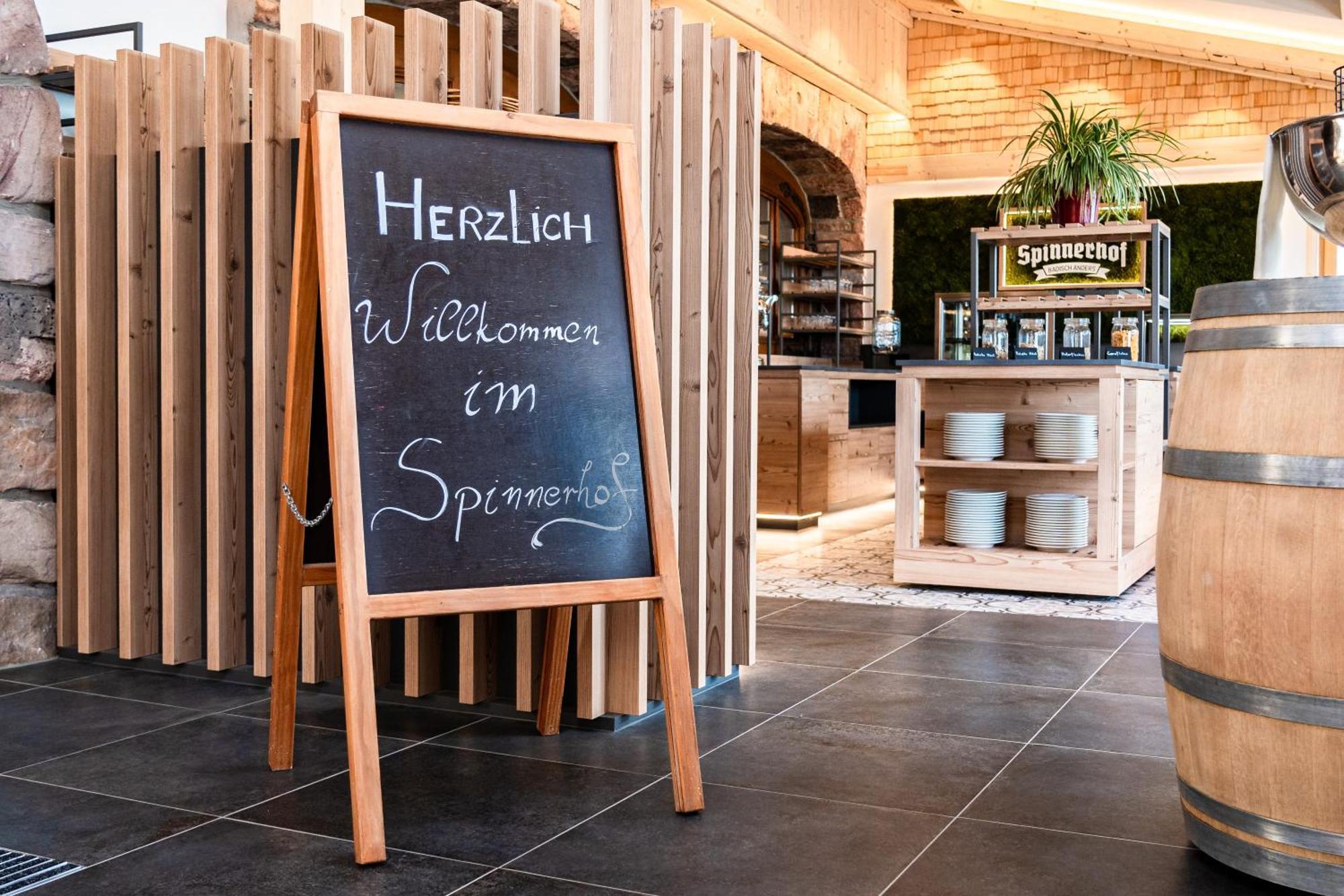 סאסבאכוואלדן Hotel Spinnerhof מראה חיצוני תמונה